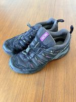Chaussures de randonnée Salomon noires 