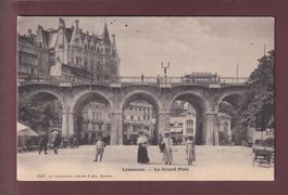 LAUSANNE - Sous le Grand Pont - Tram