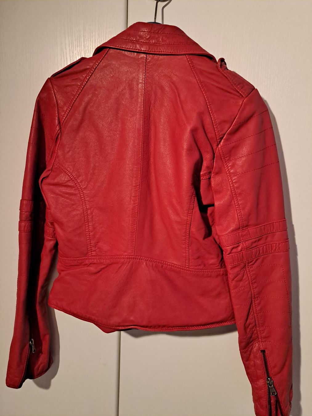 Zara Giacche: Lederjacke, rot, Zara, Gr. S – Usato da Frauenfeld venduto da Andadaa 1