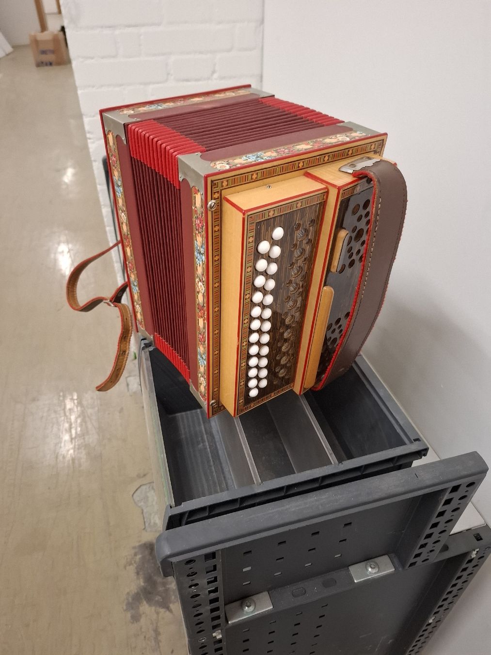 Strumenti musicali: gwerder orgeli – Usato da Villeneuve venduto da BibiVintage 1