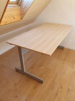 Schreibtisch sehr robust mit Echtholzplatte.