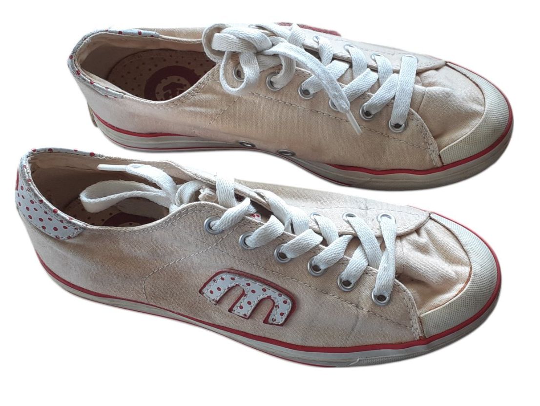 Damenschuhe: Vintage Sneaker – Gebraucht aus Mörschwil von wunderkiste44