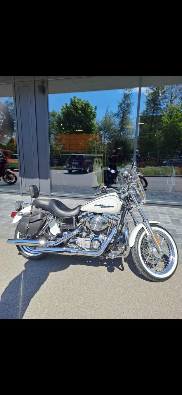 Harley-Davidson Chopper: Harley-Davidson Dyna Super Glide Custom – Usato da Les Paccots venduto da deepwoods 1