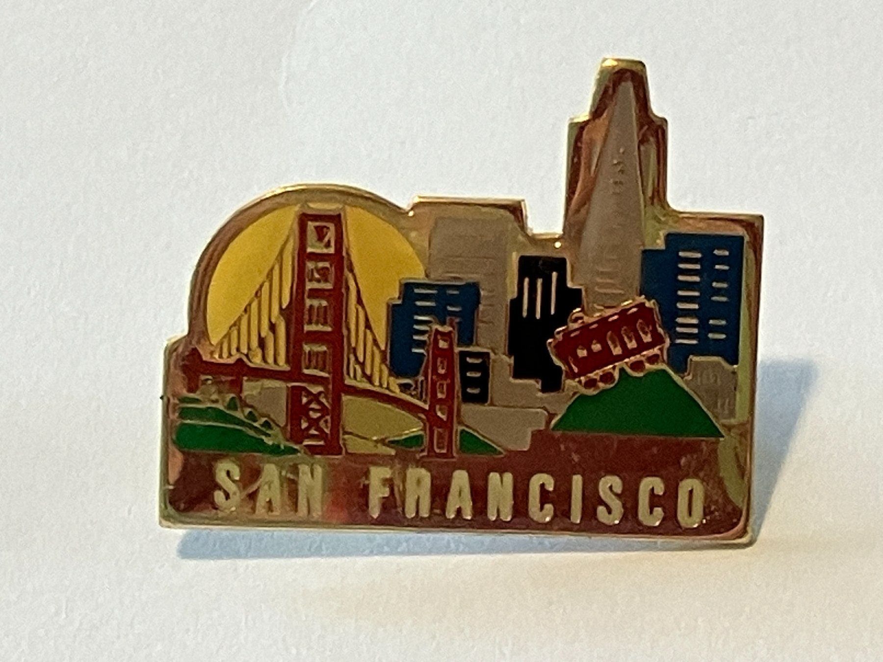 Placchette & Badge: 1 Pin San Francisco – Usato da Basel venduto da djwwpp