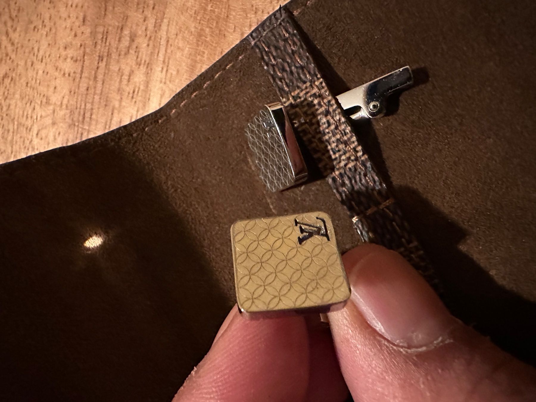 Louis Vuitton Manschettenknöpfe: Louis Vuitton Manschettenknöpfe M65043 – Gebraucht aus Stans von go__hh9x 6