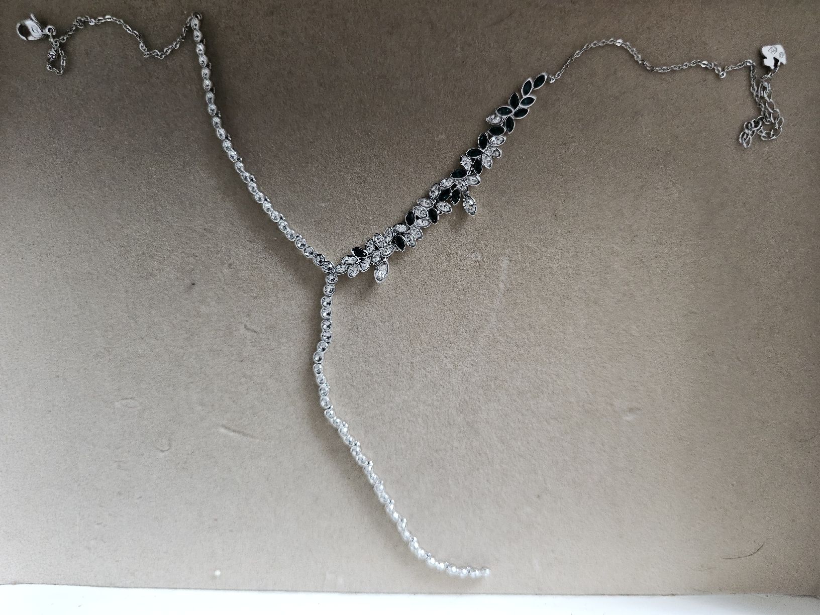 Swarovski Sonstiger Schmuck: Swarovski Kette mit Ohrringen  – Gebraucht aus St. Gallen von ejw_w9pv