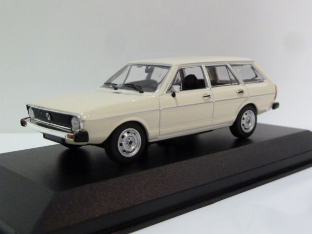 Volkswagen Modellini d'auto: VW Passat Variant (1975) – Nuovo e nell'imballaggio originale da Flawil venduto da Imperiosud 2