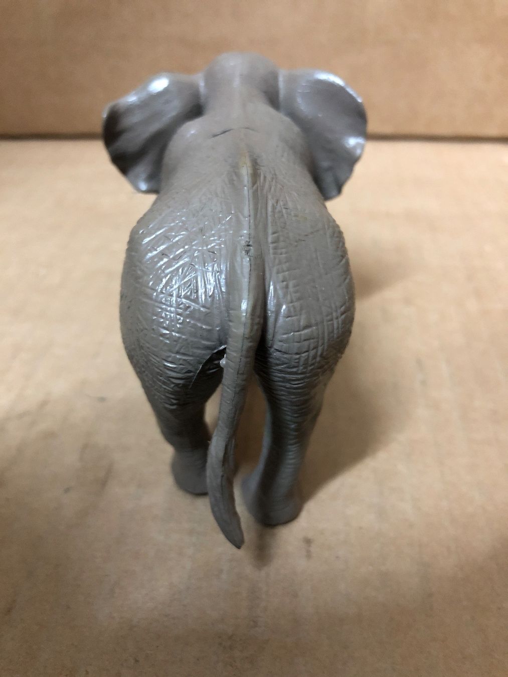 Figuren: Elefant Plastik – Gebraucht aus Eschlikon TG von RamonaSt 3