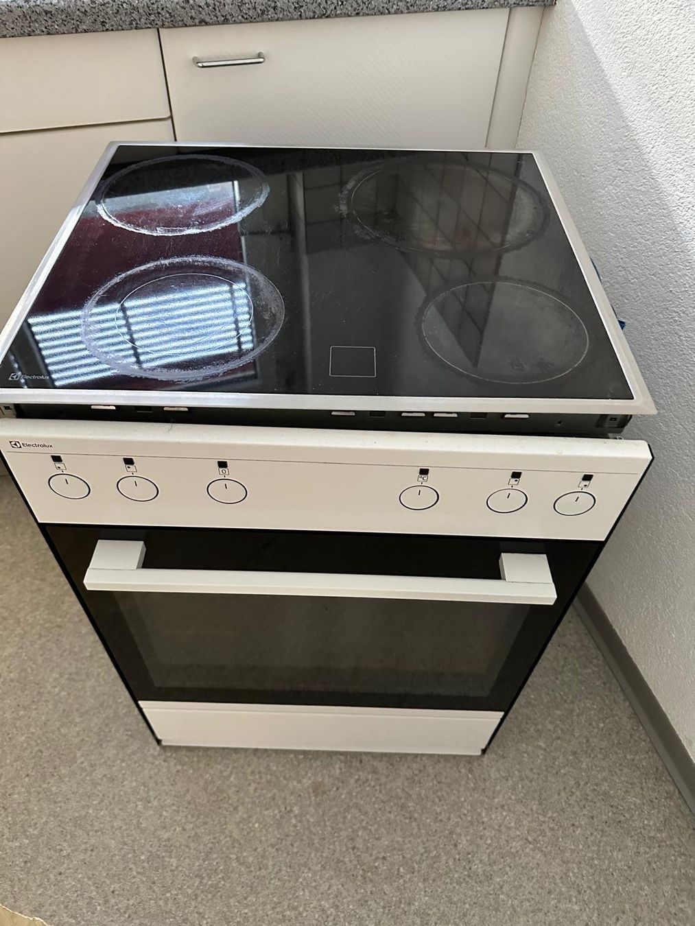 Electrolux Forni: Backofen Electrolux - mit Glaskeramik – Usato da Spreitenbach venduto da Space_X 4
