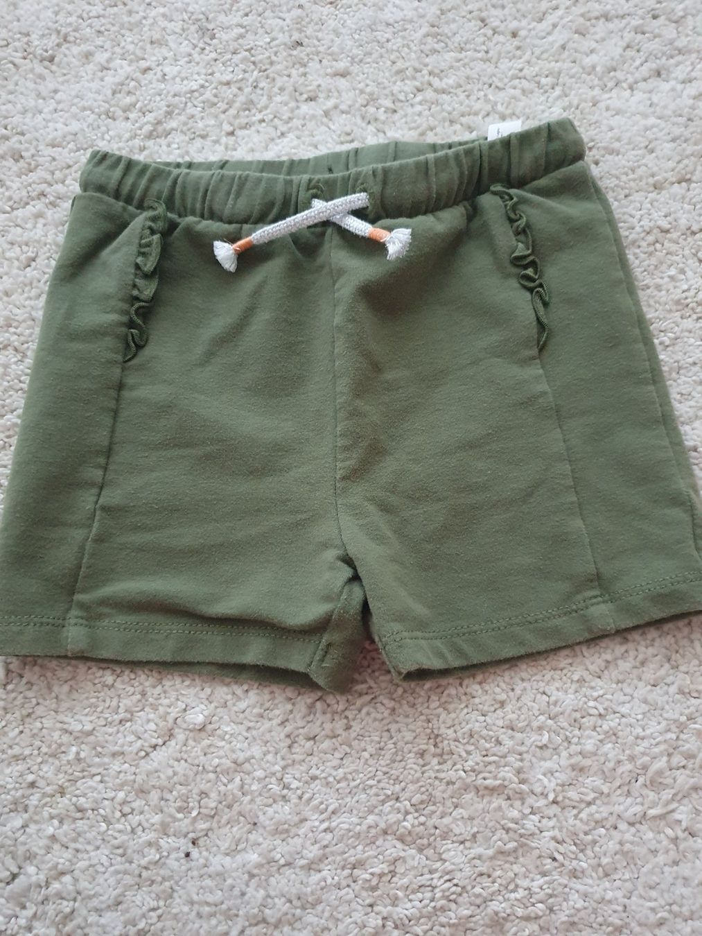 S.Oliver Lotti & Set di vestiti: Shorts + Shirt s.oliver – Usato da Altendorf venduto da MiriCaj 2
