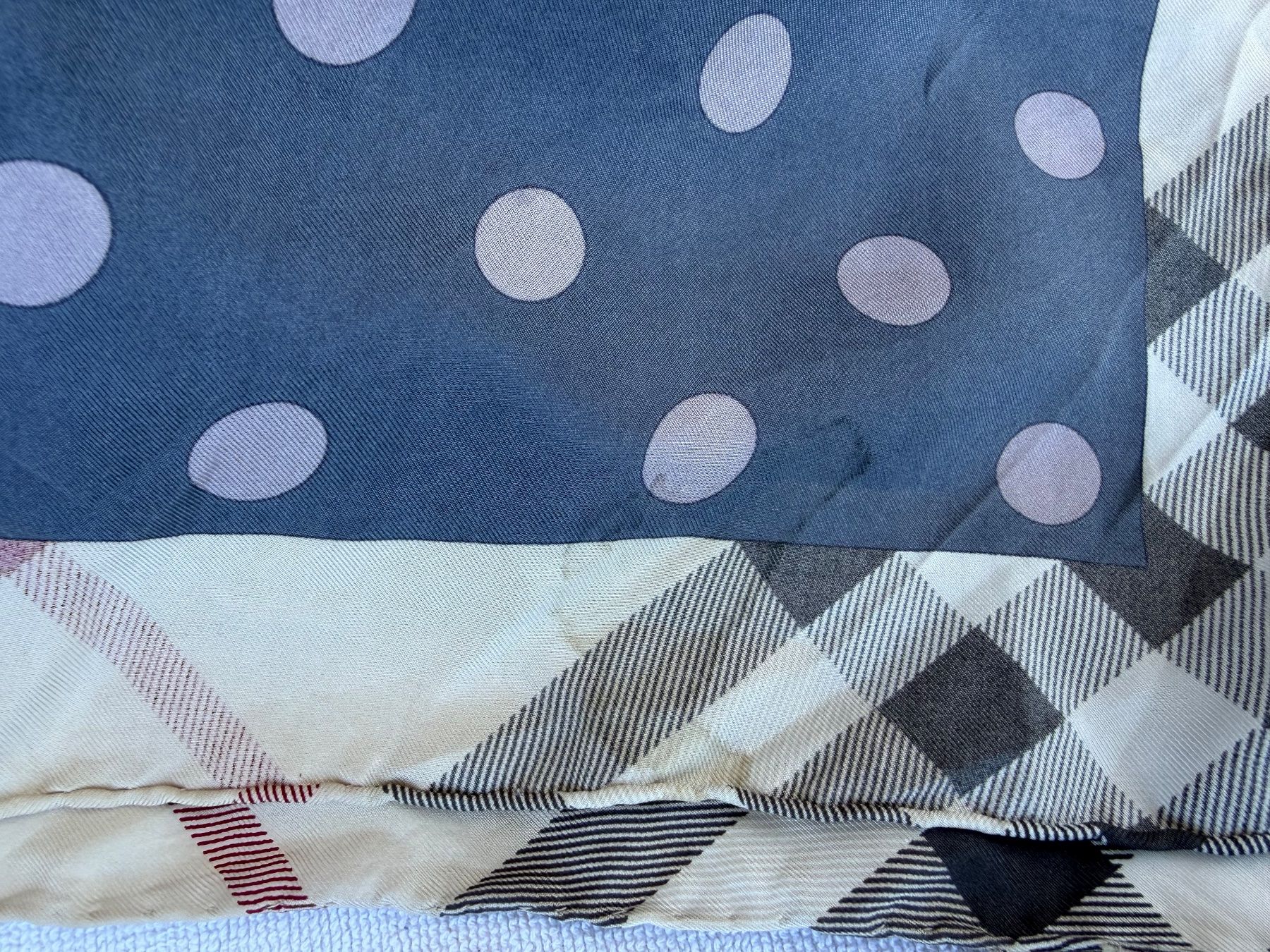 Burberry Taschen für Damen: Burberry Clifton – Gebraucht aus Steinen von FIN 8