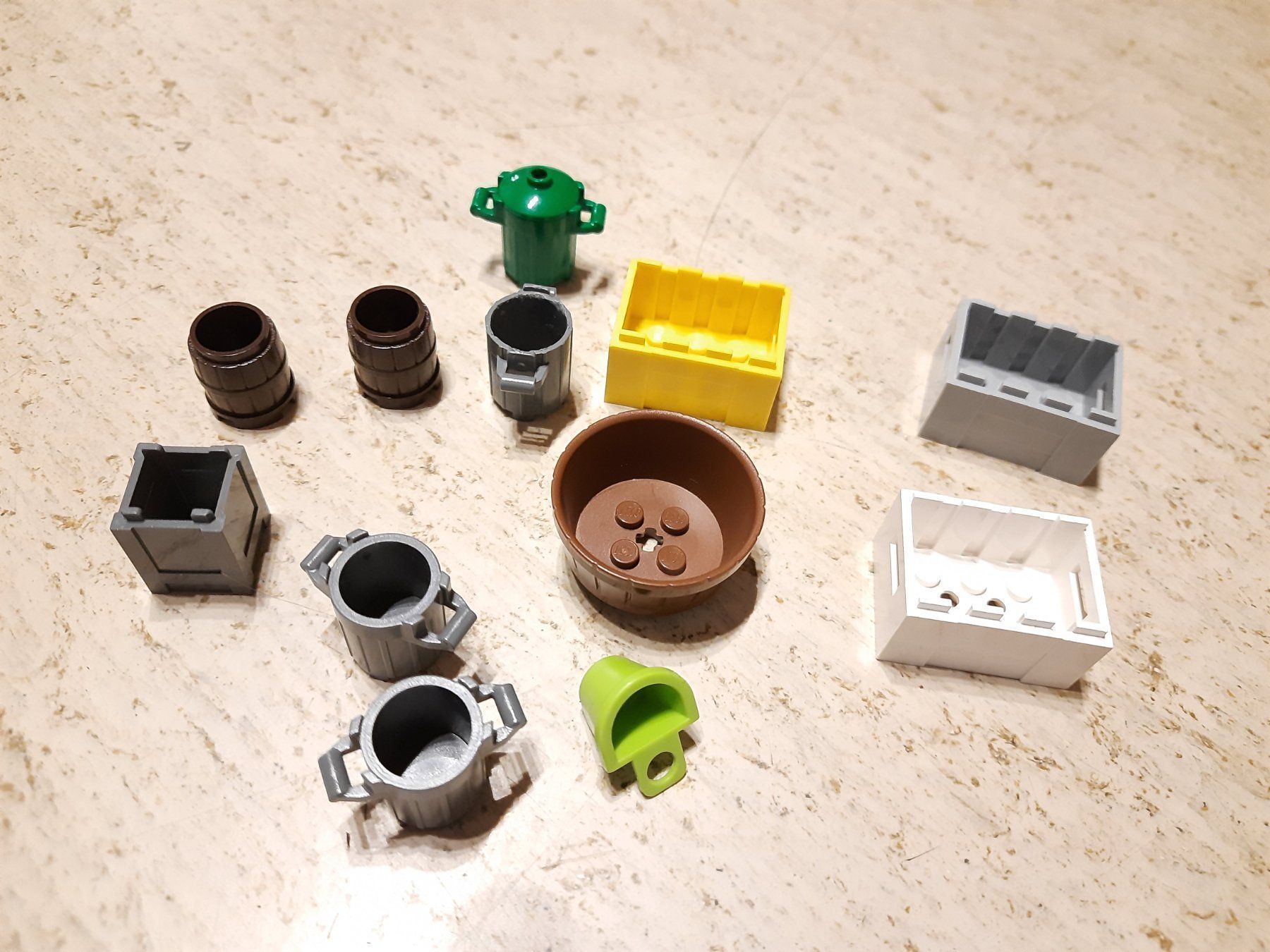 Lego Spielzeuge: Lego  Kisten, Eimer, Fässer – Gebraucht aus Malters von Maren400