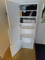 Weisser Holzschrank mit Tablaren, 3-türig, 194cm hoch