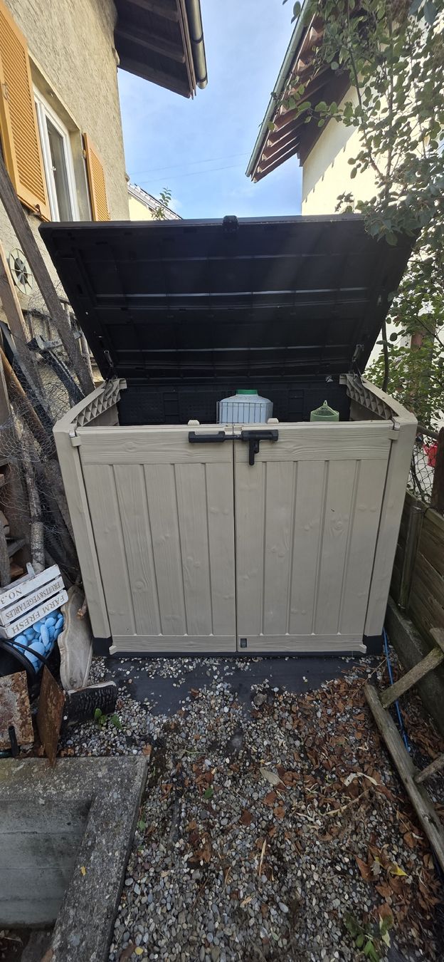Keter Box contenitori: Keter Gartenbox – Usato da Menzingen venduto da vannessa.studer