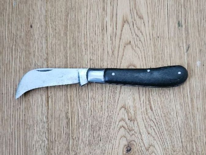 Taschenmesser: Robustes Taschenmesser Facom France – Gebraucht aus Bern von Respirit 2