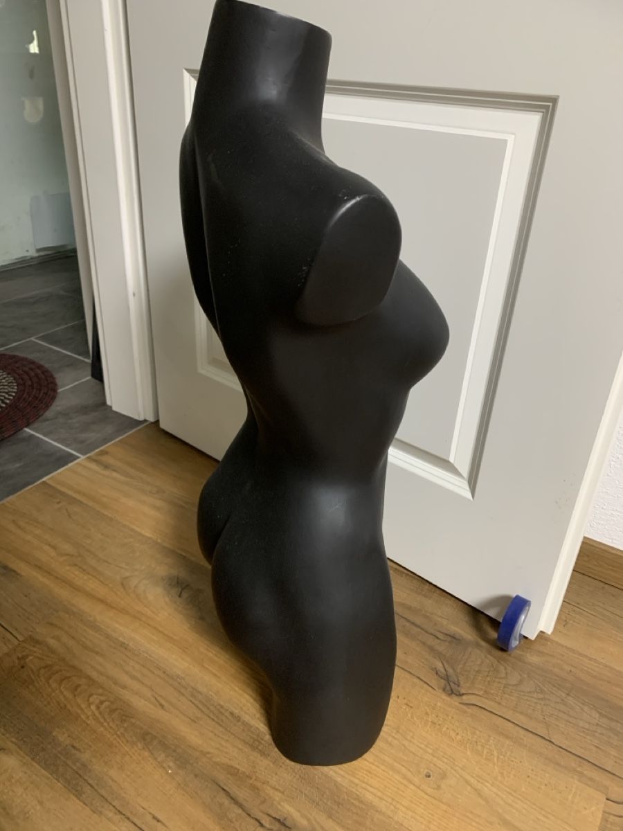 Altro in Decorazioni & Accessori: Schwarzer Mannequin Torso Damen Grösse M – Usato da Illnau venduto da Karao 2