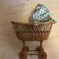 jouet poussette vintage en osier pupenwage poste possible