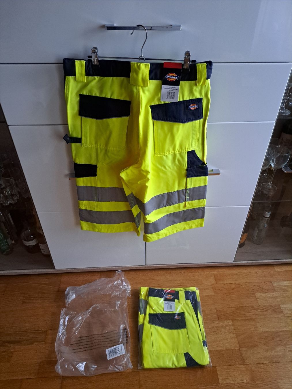 Dickies Pantaloni: Neu, 2 Stück Dickies Shorts, Größe 50 – Nuovo e nell'imballaggio originale da Morens FR venduto da Kiscica 1