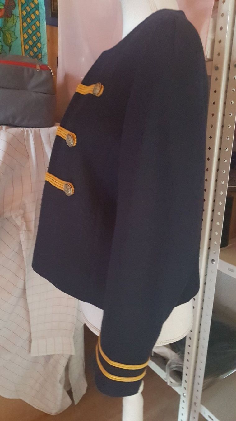 Esprit Jacken: Veste bleue marine et dorée taille M marque Esprit – Gebraucht aus Villiers von san_jn5w 2