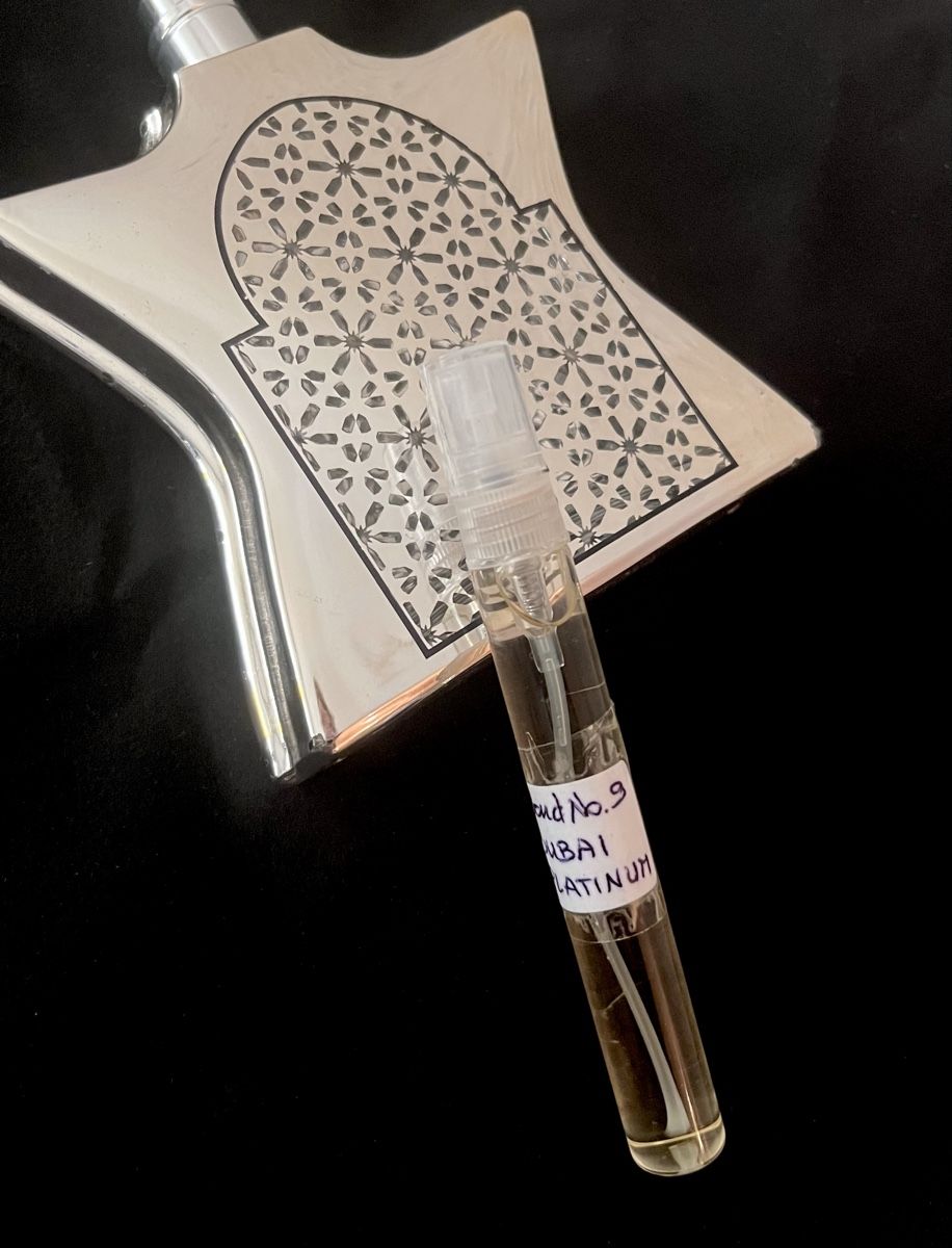 Profumi & Eau de Toilette: EDP Dubai Platinum by Bond No.9 decant – Usato da Genève venduto da StaceyH