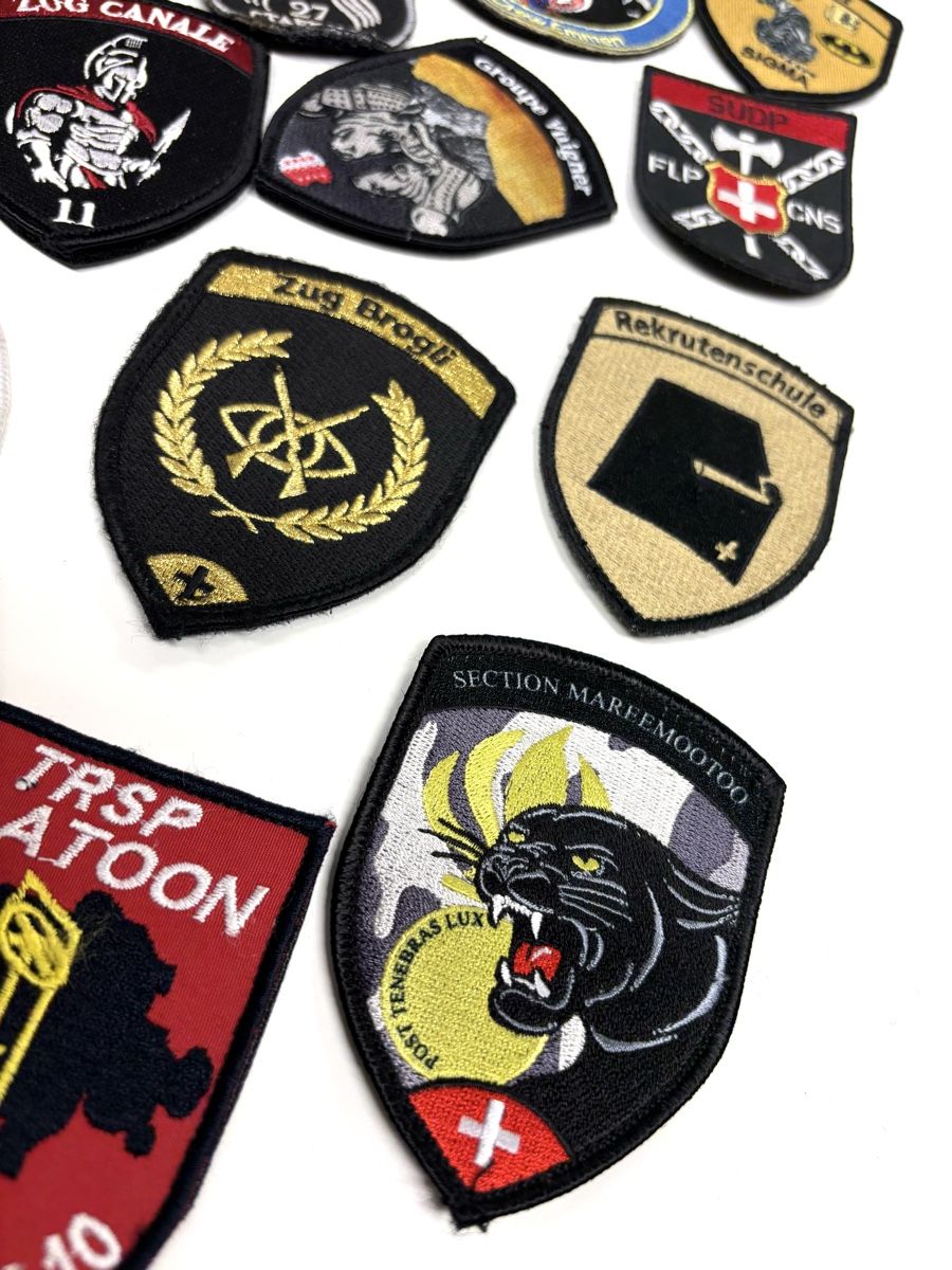 Schweizer Armee Placchette & Badge: Sammlung Patches Schweizer Armee – Usato da Riedikon venduto da Rokh01 3