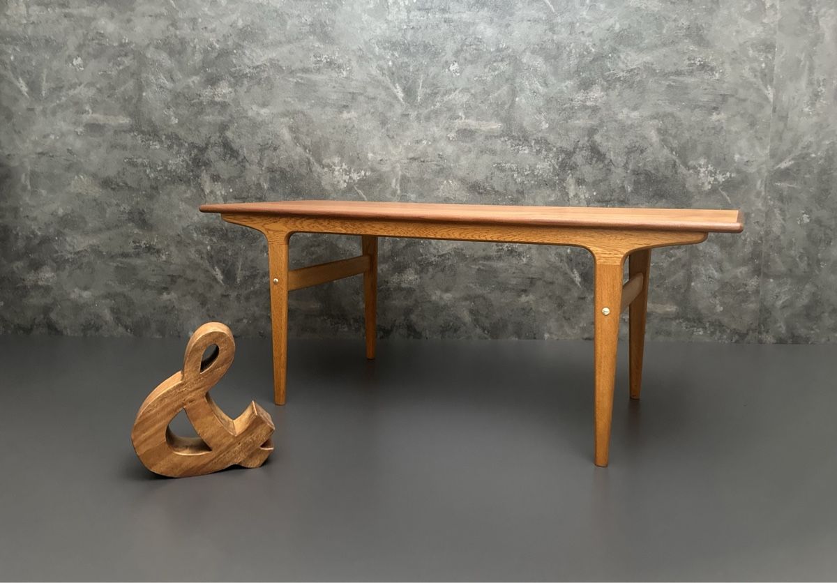 Tavoli: Mid-Century Couchtisch aus Teakholz restauriert Coffee Table – Usato da Elsau venduto da Teak_Vintage