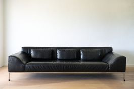 de Sede DS-8 B Sofa – Antonella Scarpitta – Leder schwarz