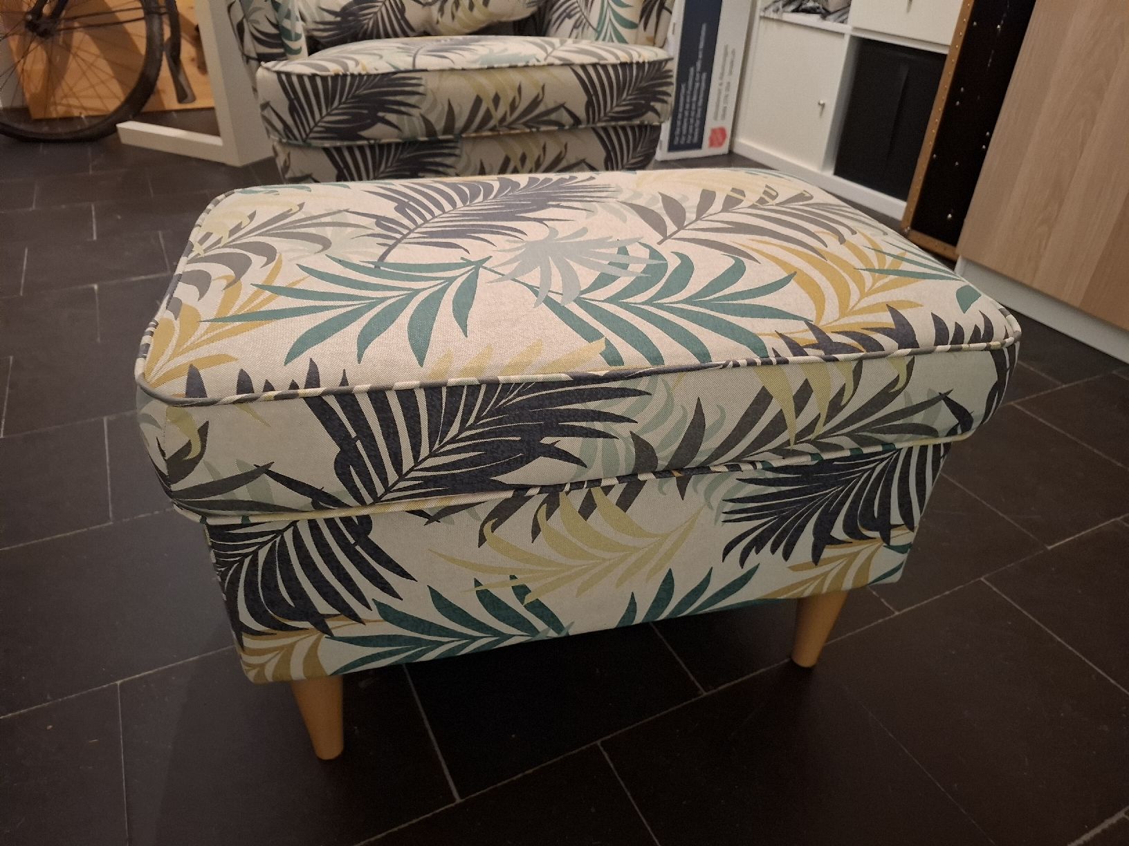 Ikea Sessel: Ohrensessel mit Hocker (IKEA) – Gebraucht aus Binningen von npr_6f96 3