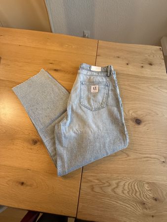 Armani Exchange Jeans, hellblau, Grösse 31, neuwertig!