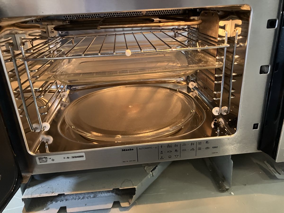 Miele Elettrodomestici da cucina: Miele Mikrowelle einbau – Usato da Birrwil venduto da nicole86ch 2