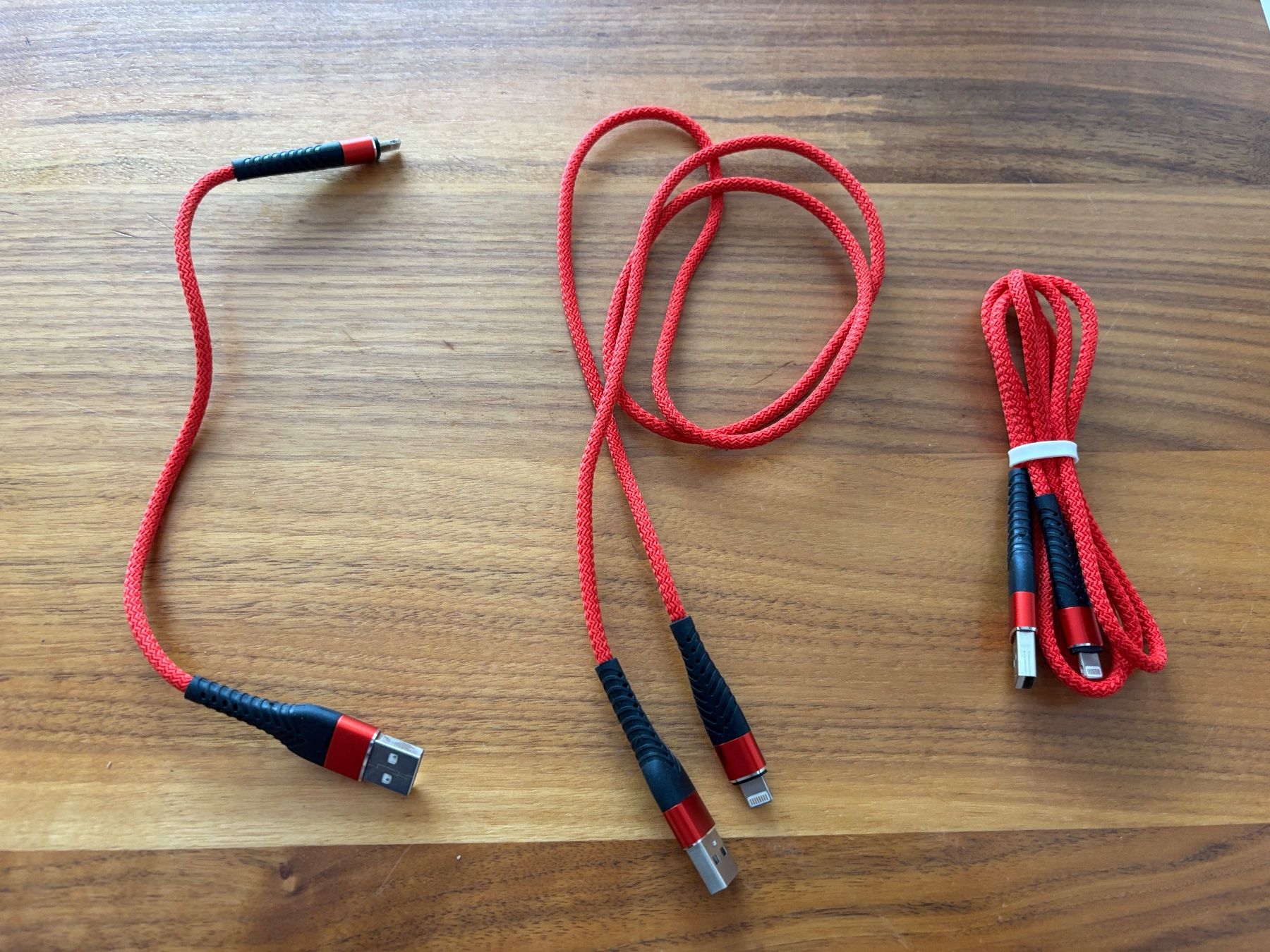 Kabel: 3 hochwertige USB Lightning Kabel – Gebraucht aus Dänikon ZH von Zuri7