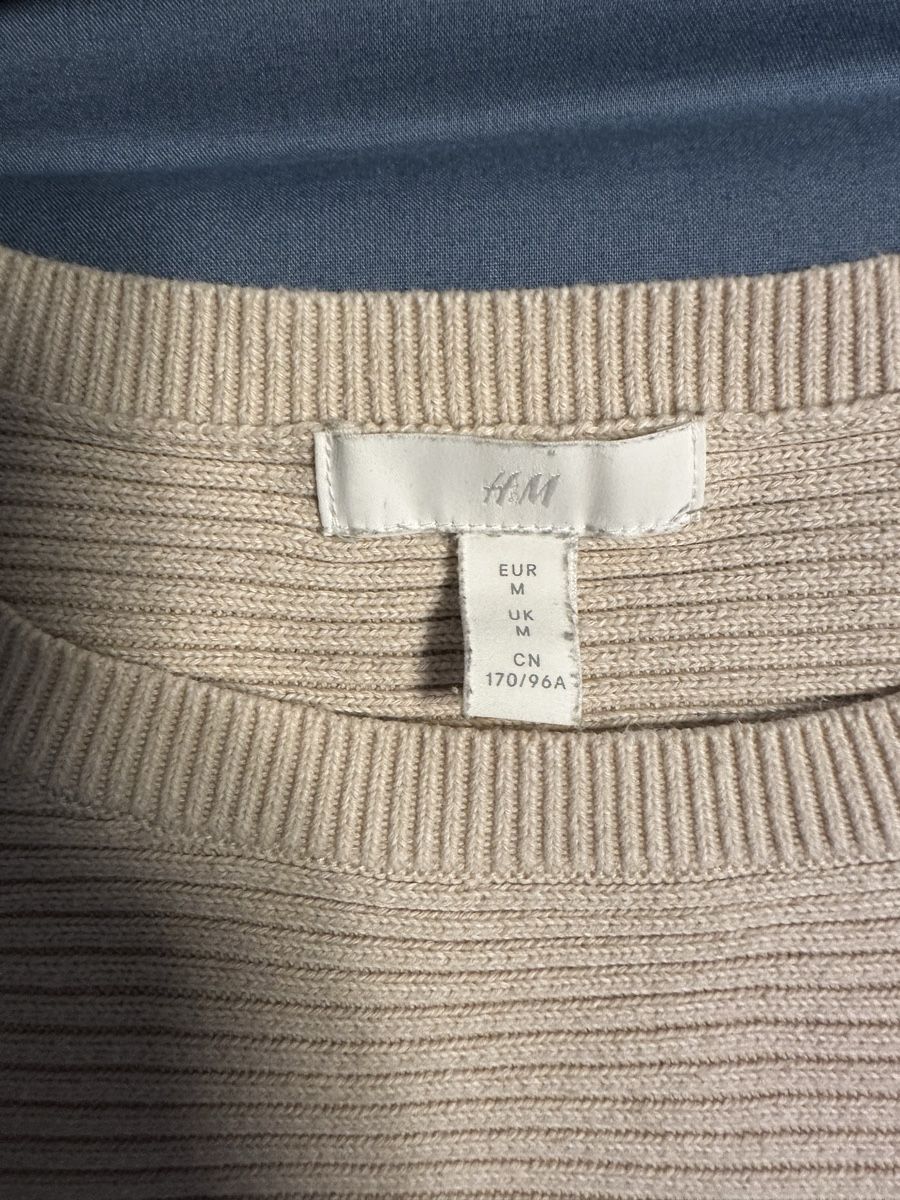 H&M Pulls & Sweat-shirts: Damen Pullover beige Grösse M guter Zustand – D'occasion à Luzern par nisssa 1