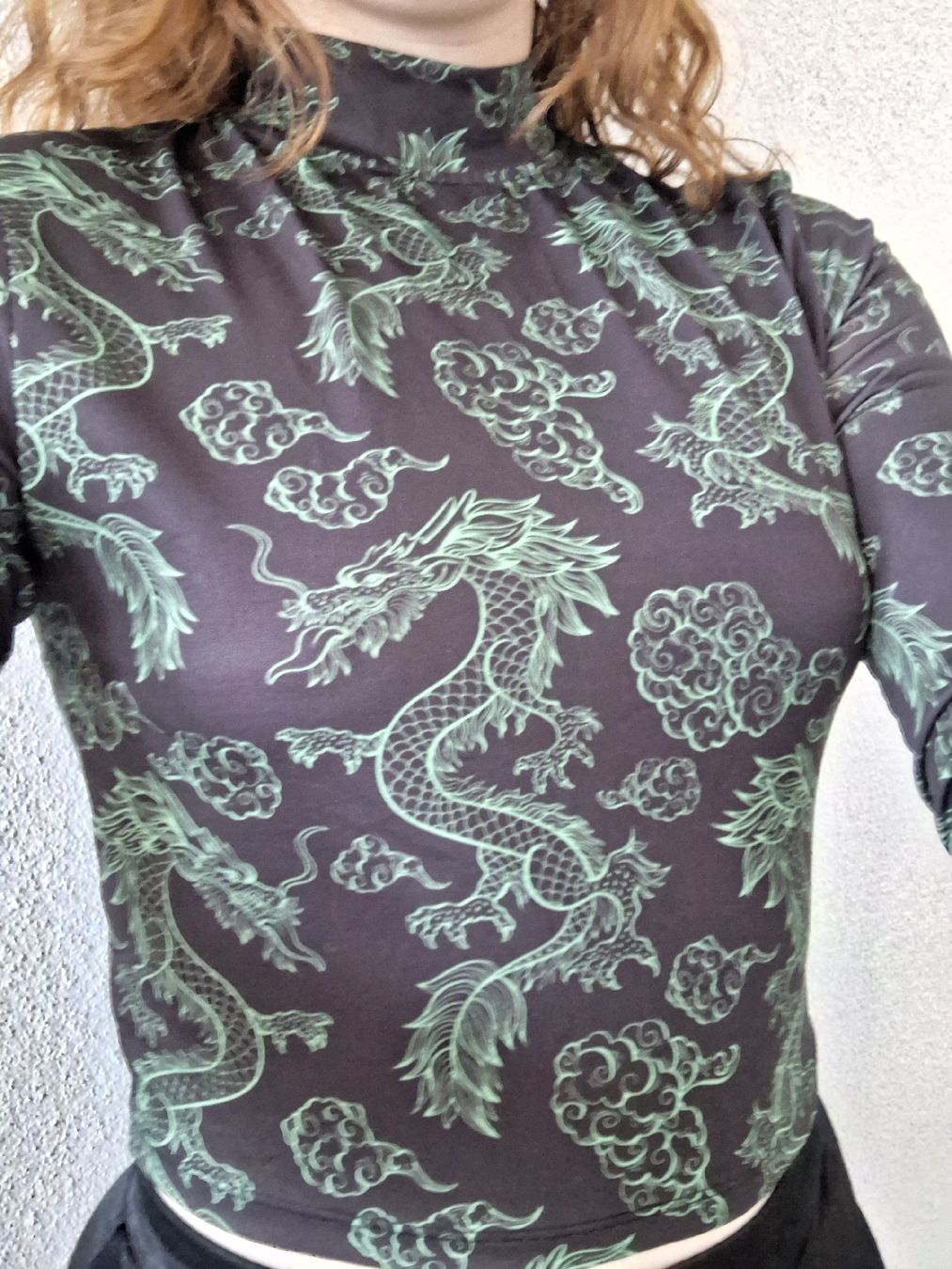 Tops: Haut dragon noir et vert – Gebraucht aus Ecublens FR von kla_th5j 3