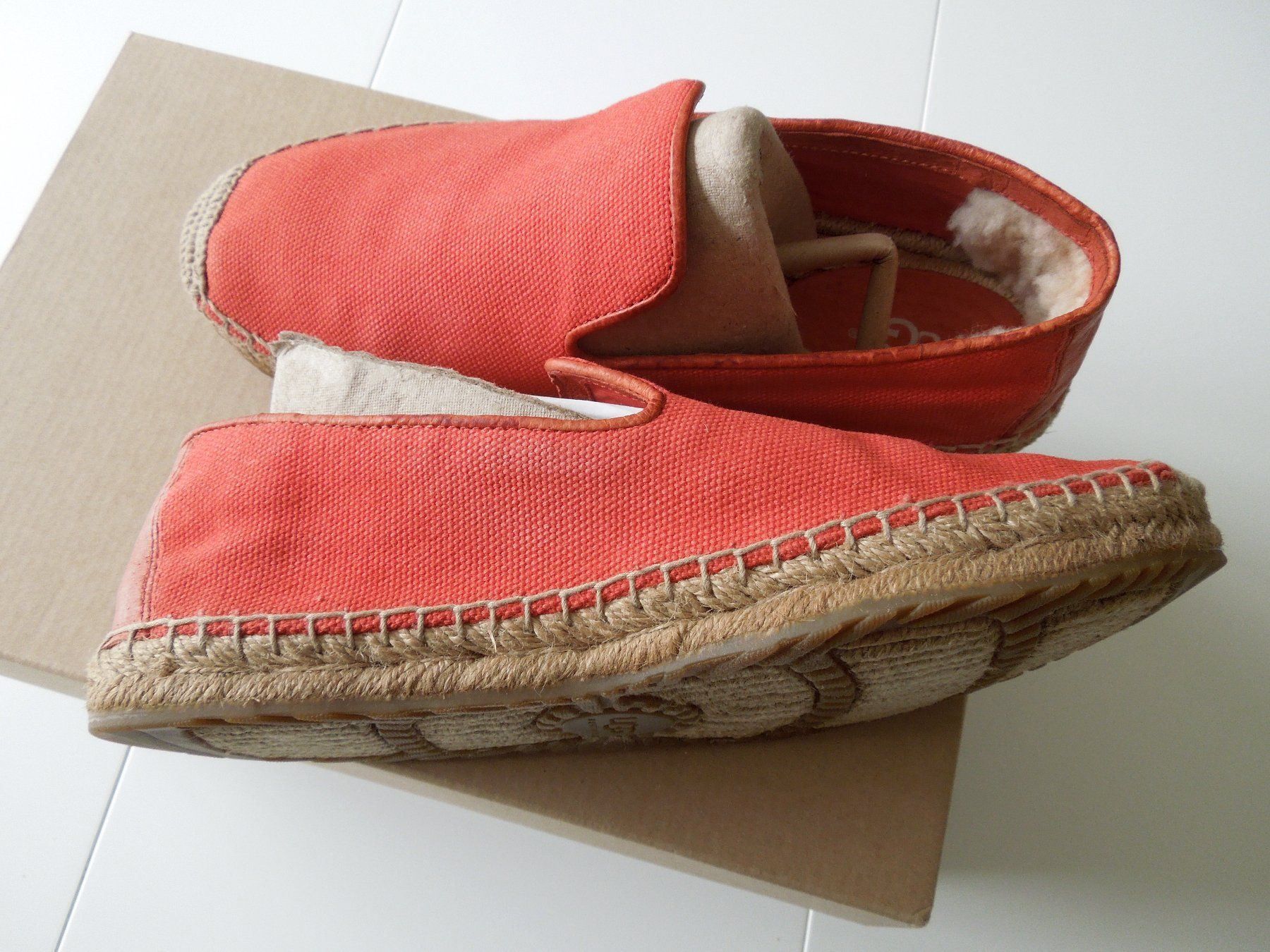 Ugg Scarpe da donna: UGG neue orange Espadrille Gr. 38 – Nuovo e nell'imballaggio originale da Meiringen venduto da luanik 1