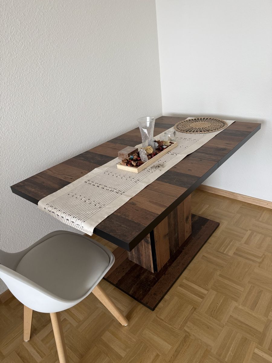 Tische: Expandable dinning table  – Neu (gemäss Beschreibung) aus Petit-Lancy von sam_85wk 1