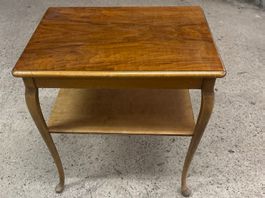 Beistelltisch Holz mit Ablagefach braun guter Zustand