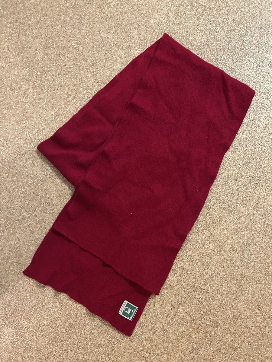 Benetton Foulard & Sciarpe: Schal benetton – Usato da Zürich venduto da fla_qd7x