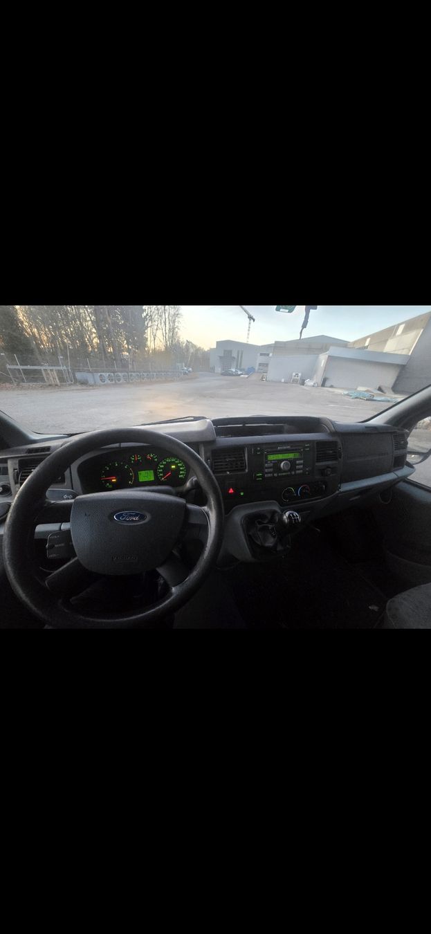 Ford Nutzfahrzeuge: Ford Transit 280 S  8 Plätze – Gebraucht aus Cham von NeraHandel 8