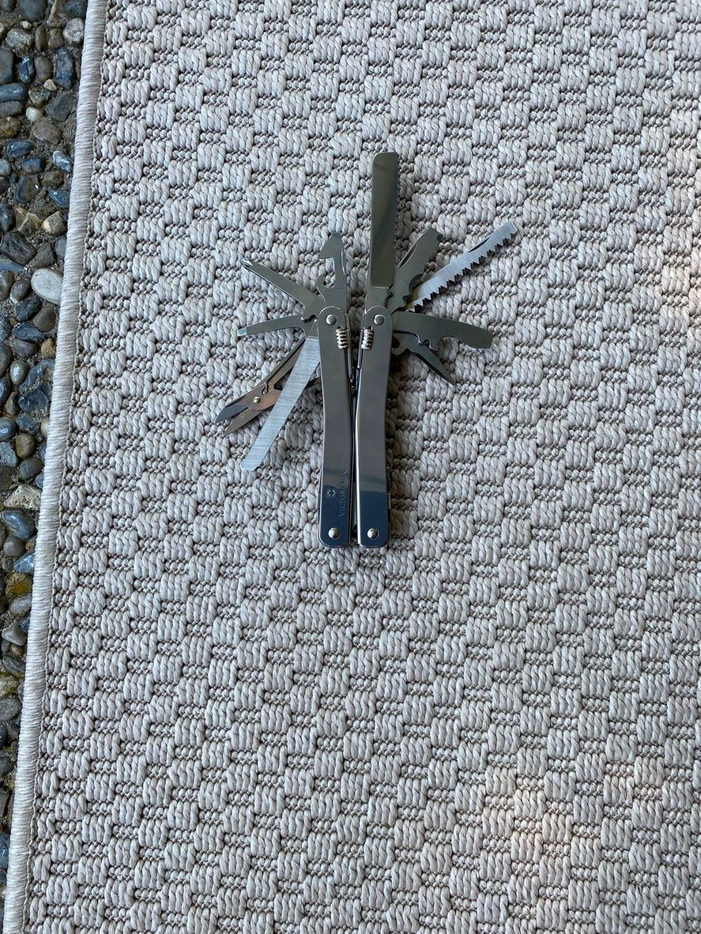 Victorinox Tutti gli attrezzi: Swiss Tool Spirit_7 – Nuovo (secondo la descrizione) da Köniz venduto da mikeg01