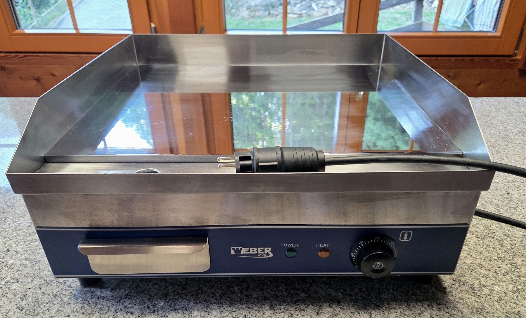 Weber Grils: Plancha électrique professionnelle Weber Home EGHI-D500 – D'occasion à Collombey par Babi85