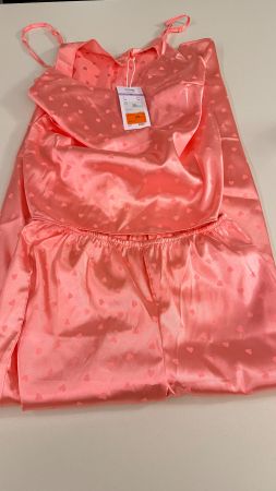 Pyjama Satin Herz Muster Lachsfarben Grösse M neu