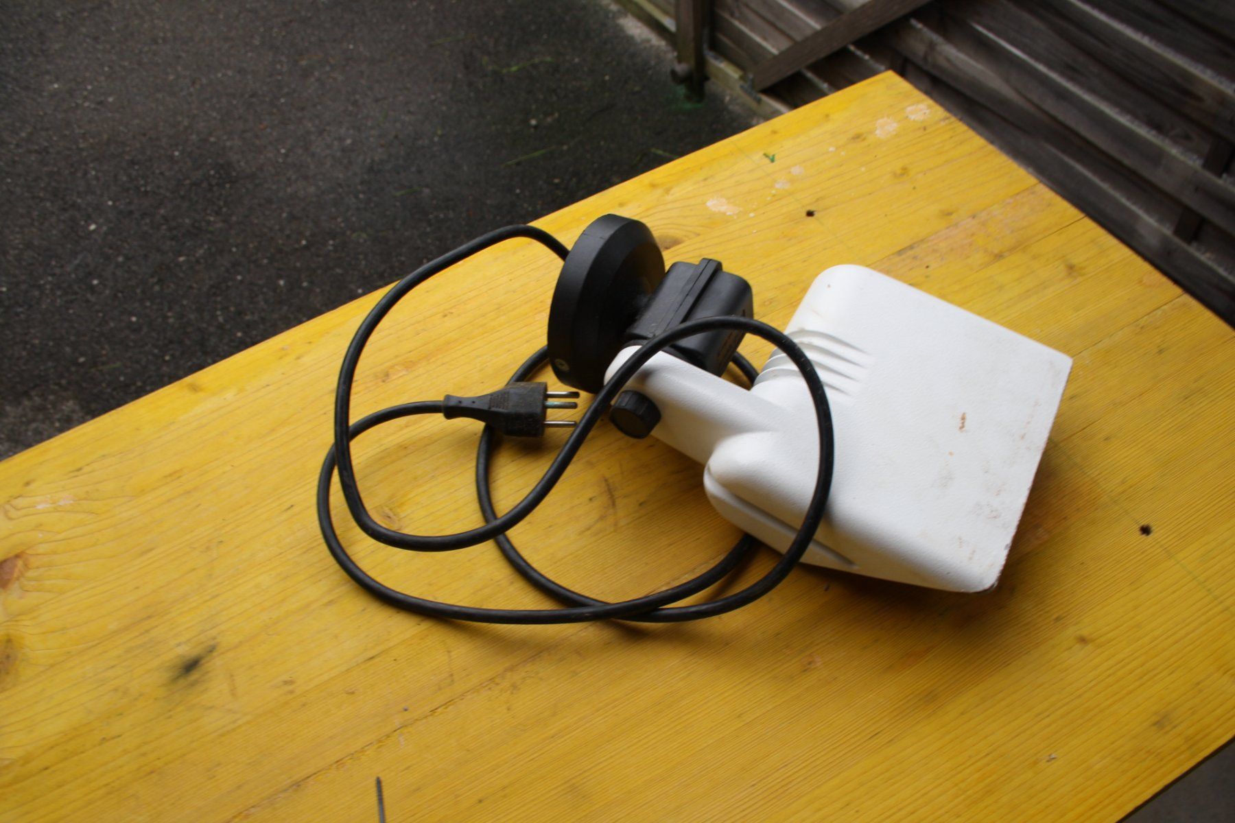 Lampen: LAMPE – Gebraucht aus Wauwil von Pneuedy 1