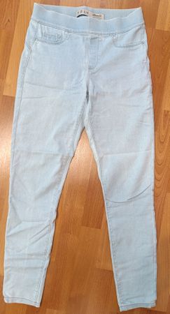 Jeans Damen hellblau Grösse 38 guter Zustand
