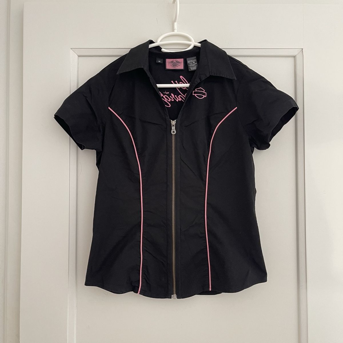 Harley-Davidson Camicette: Harley-Davidson Shirt Schwarz/Pink Gr. M – Nuovo (secondo la descrizione) da Bern venduto da dek_7bjd