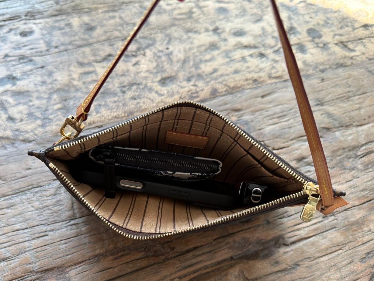 Louis Vuitton Borse: Louis Vuitton Pochette Monogram, Neuwertig! – Nuovo (secondo la descrizione) da Oberarth venduto da SSS. 5