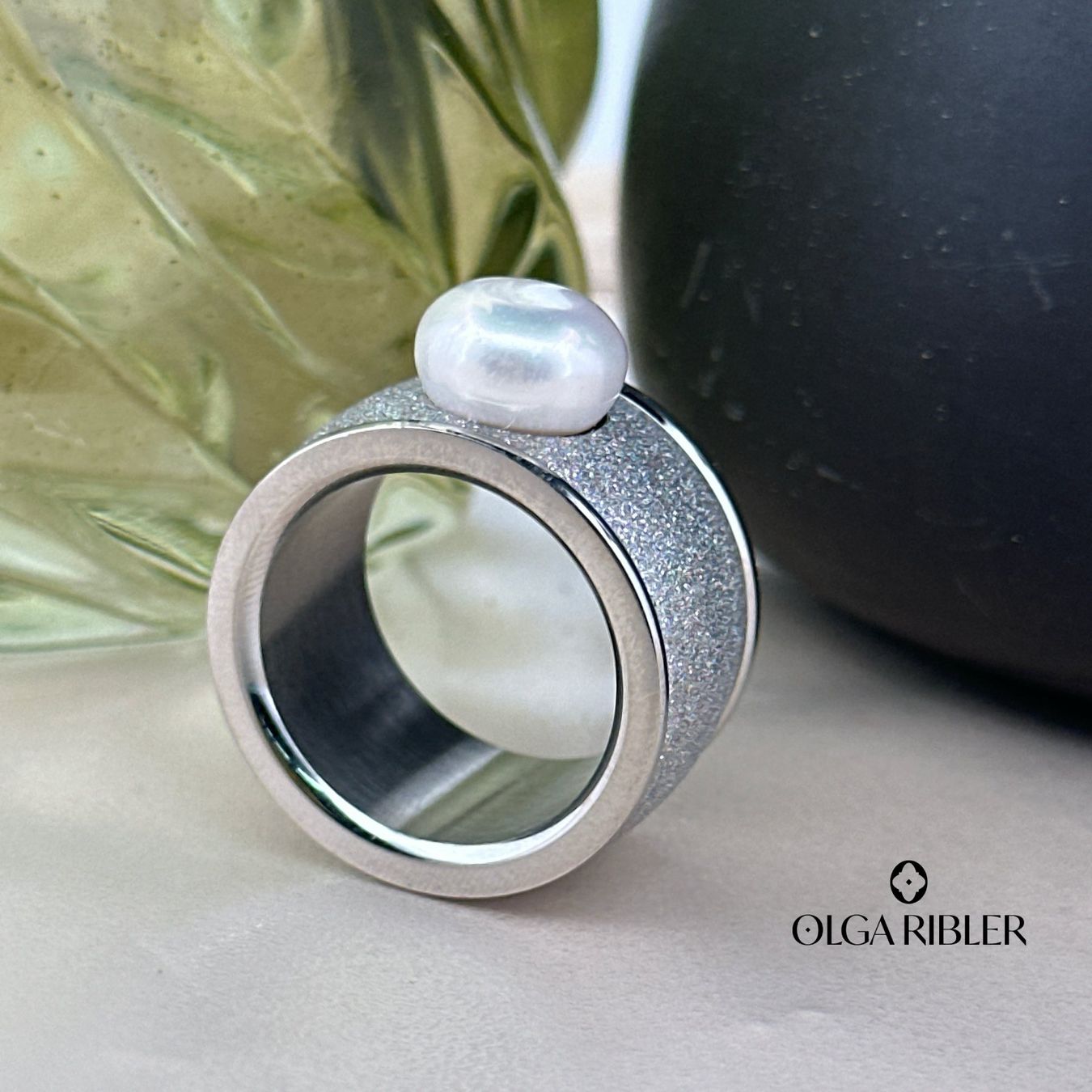 Olga Ribler Anelli: Statement- Edelstahl Ring mit Süsswasserperle Gr 60 – Nuovo (secondo la descrizione) da Luzern venduto da Schmuckoutlet 1