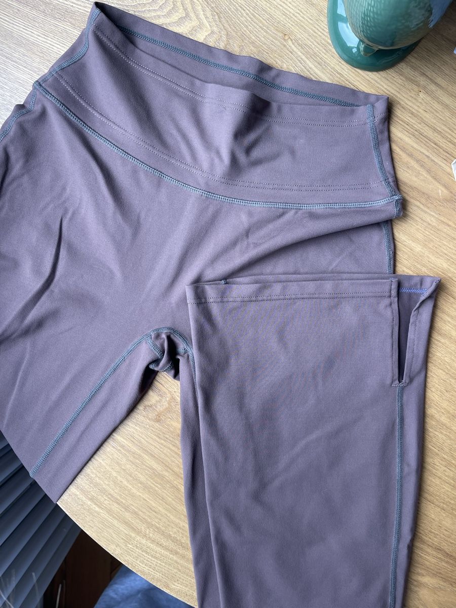 Leggings: Young LA flares – Usato da Fribourg venduto da ssu_tr9g 1
