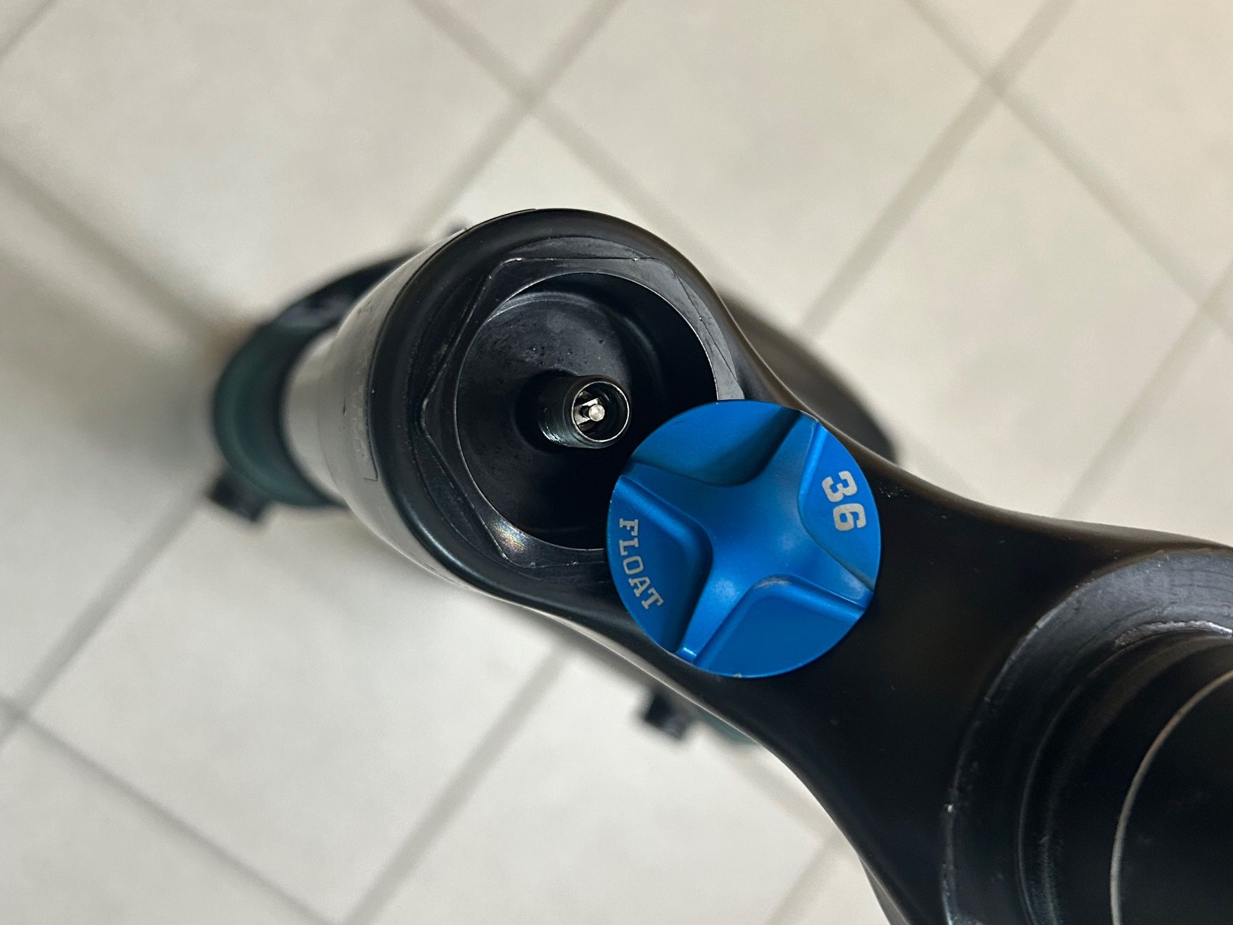 Fox Pezzi di ricambio: Fox 36 Float Performance 27.5 / 27.5+ 160mm ab Service – Usato da Mund venduto da Istrupi 6