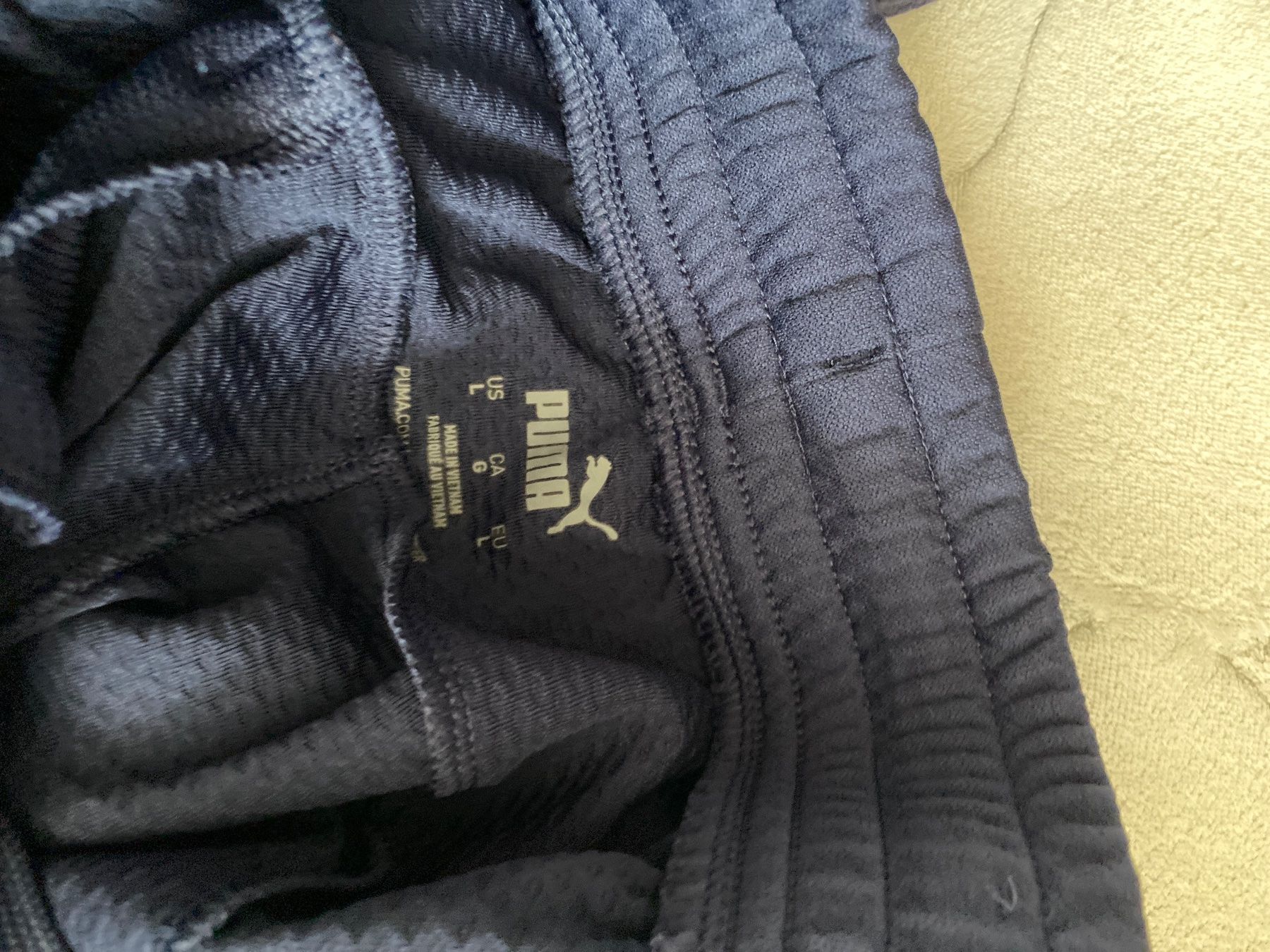 Puma Maglioni & Felpe: Jogging PUMA - OM neuf taille L – Nuovo (secondo la descrizione) da Geneve venduto da tom_d7f8 3