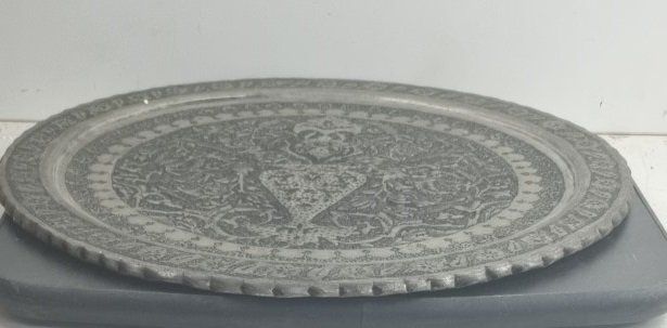 Teller: Schöner grosser Wandteller aus Metall – Gebraucht aus Flums von Flumsantik 2